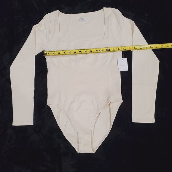 COPY - Tommy Control Shapewear Cream Long Sleeve Top - Picture 7 of 9